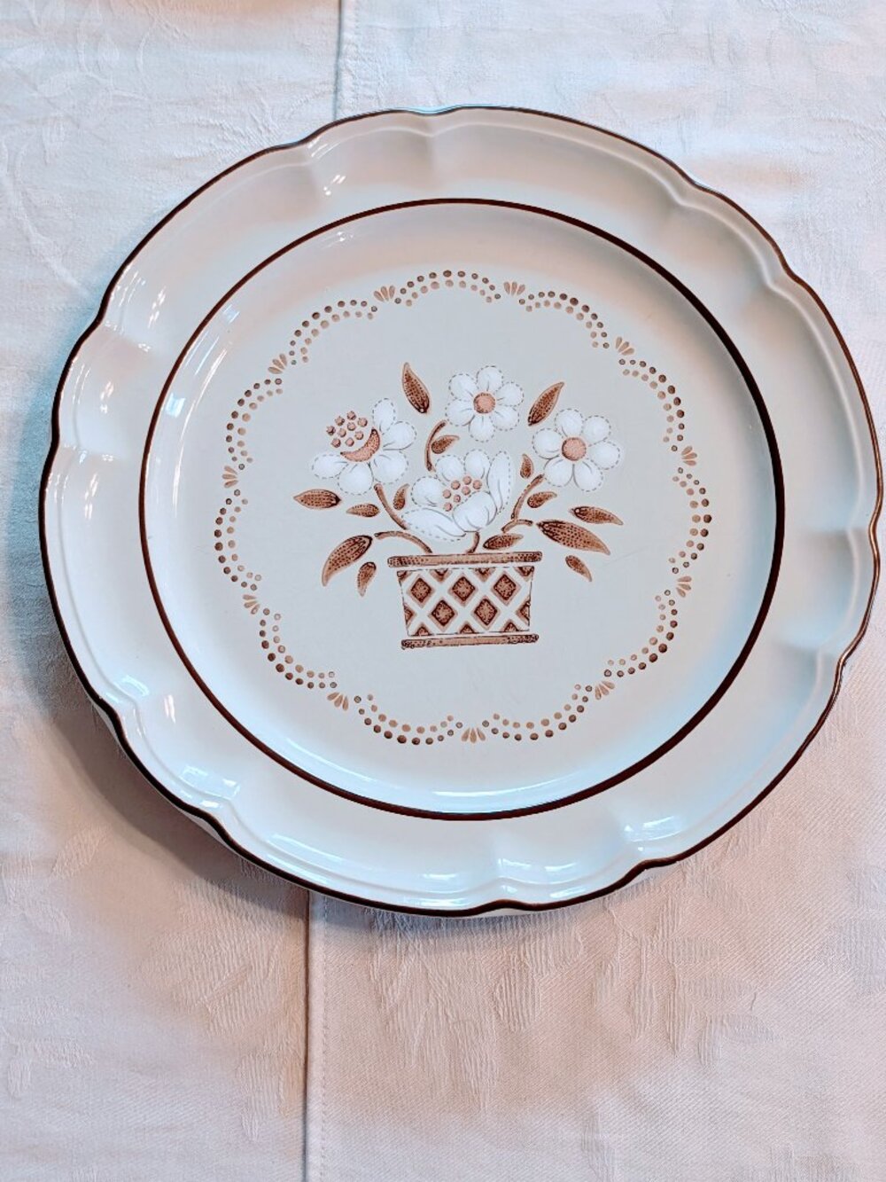 VTG Cumberland Mayblossom Hearthside Stoneware 12" Serving Platter Round Cream